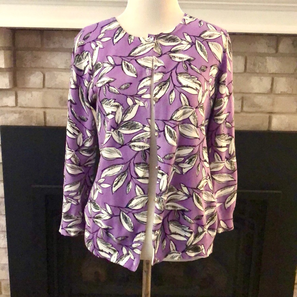 Cable & Gauge Purple White Leaf Pattern Glass Button Cardigan size Medium